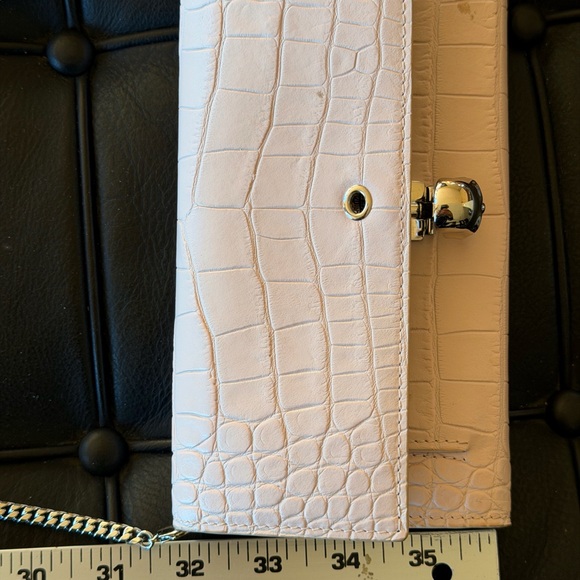 Alexander McQueen skull baby pink Croc-Embossed leather convertible wallet - Picture 14 of 16